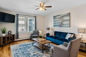 Bright & Airy 2BR, 3 Blocks From The Beach